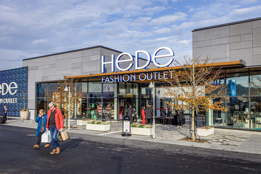 Hede Fashion Outlet Rstudio for architecture