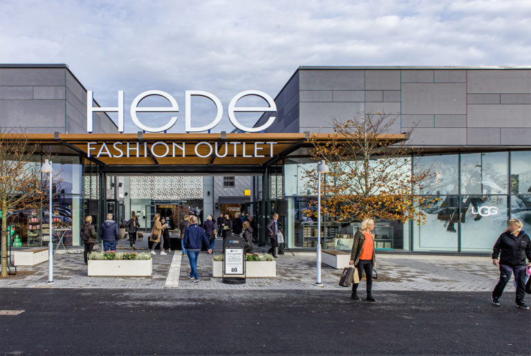 Hede Fashion Outlet Rstudio for architecture